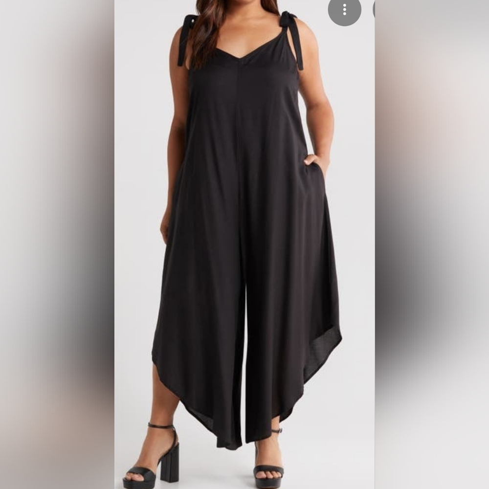 NEW WITH TAG. Vince Camuto Black Wide-Leg Jumpsuit Pants with Side Pockets